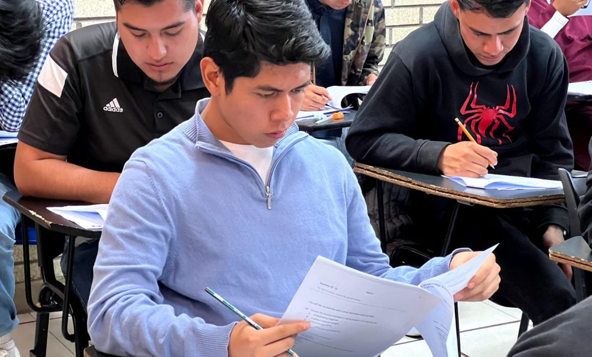 Evalúa UPTX nivel de inglés de estudiantes de ingeniería