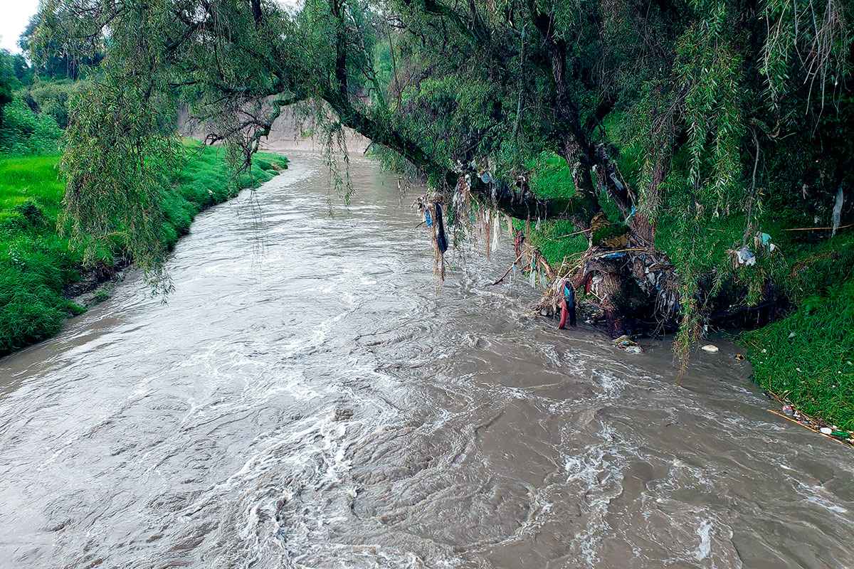 Hombre que se arrojó al río en Puebla era padre de tres menores de edad