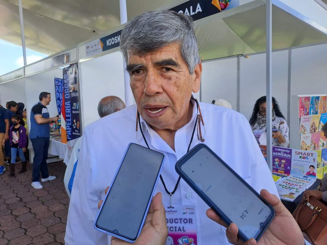 Hay desabasto de tela para uniforme único, revelan maquiladores