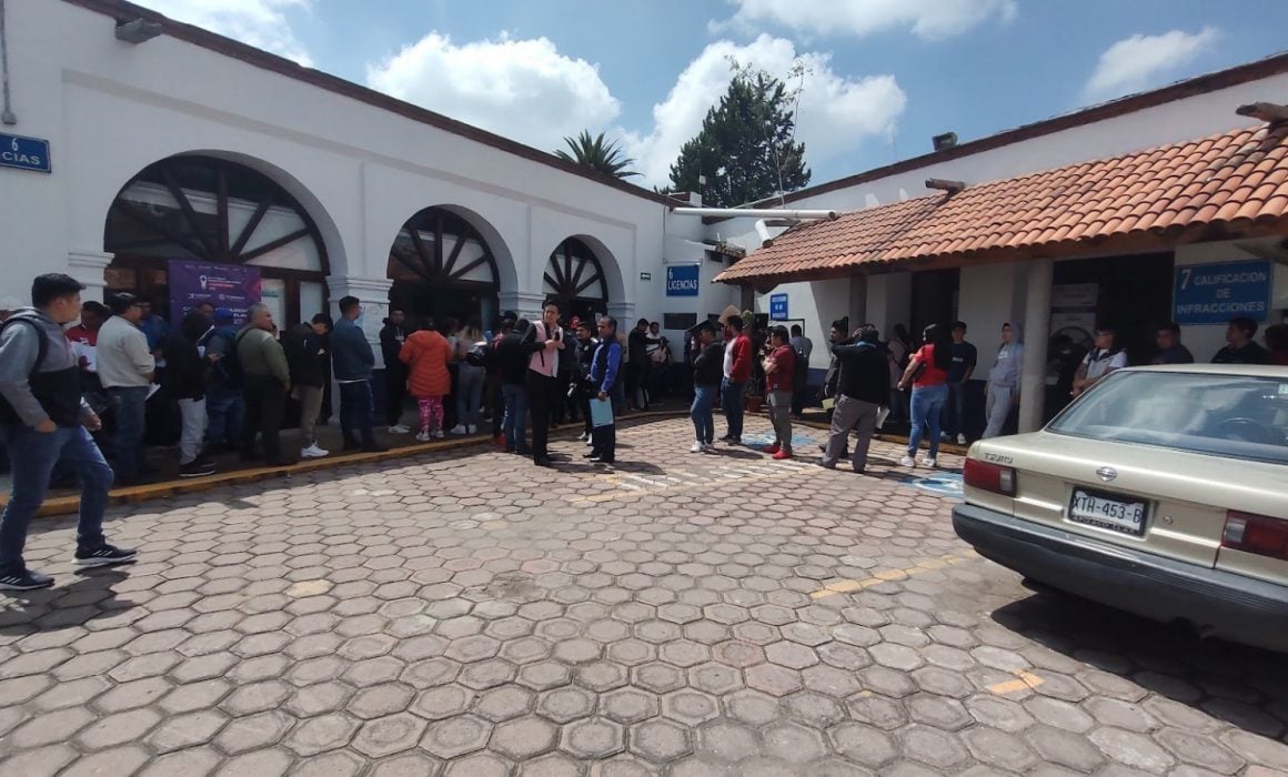 Beneficia gobierno de Tlaxcala a 2,097 jóvenes con licencias de conducir