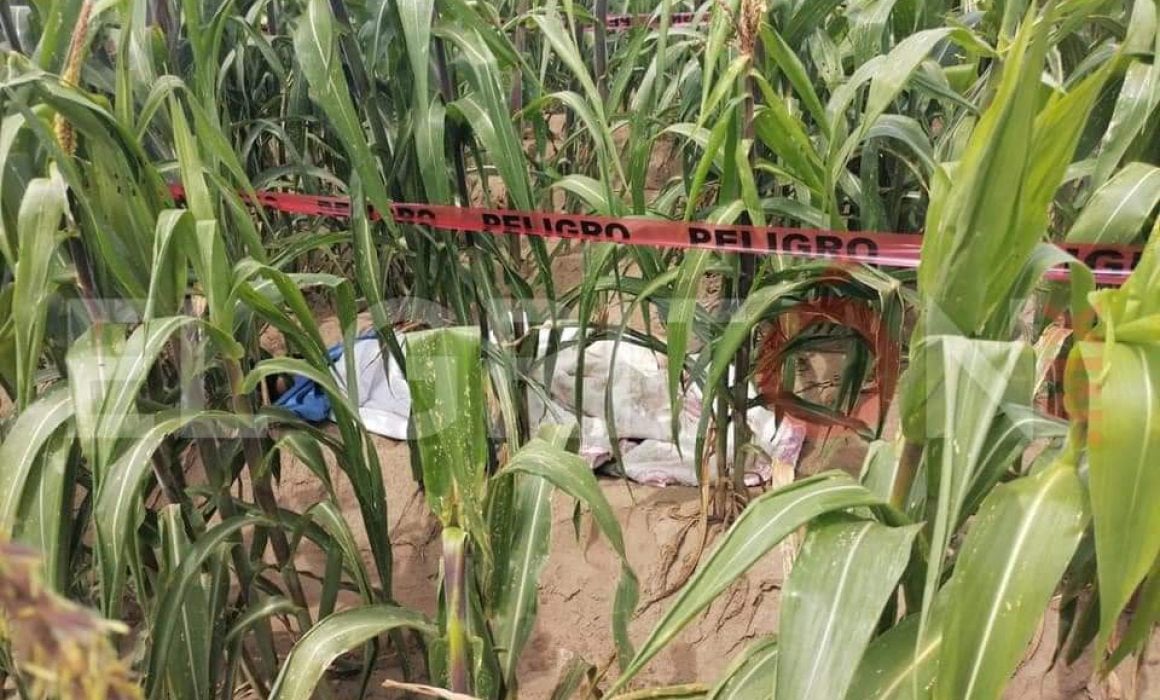 Hallan cadáver de mujer envuelto en una colcha en Cuapiaxtla