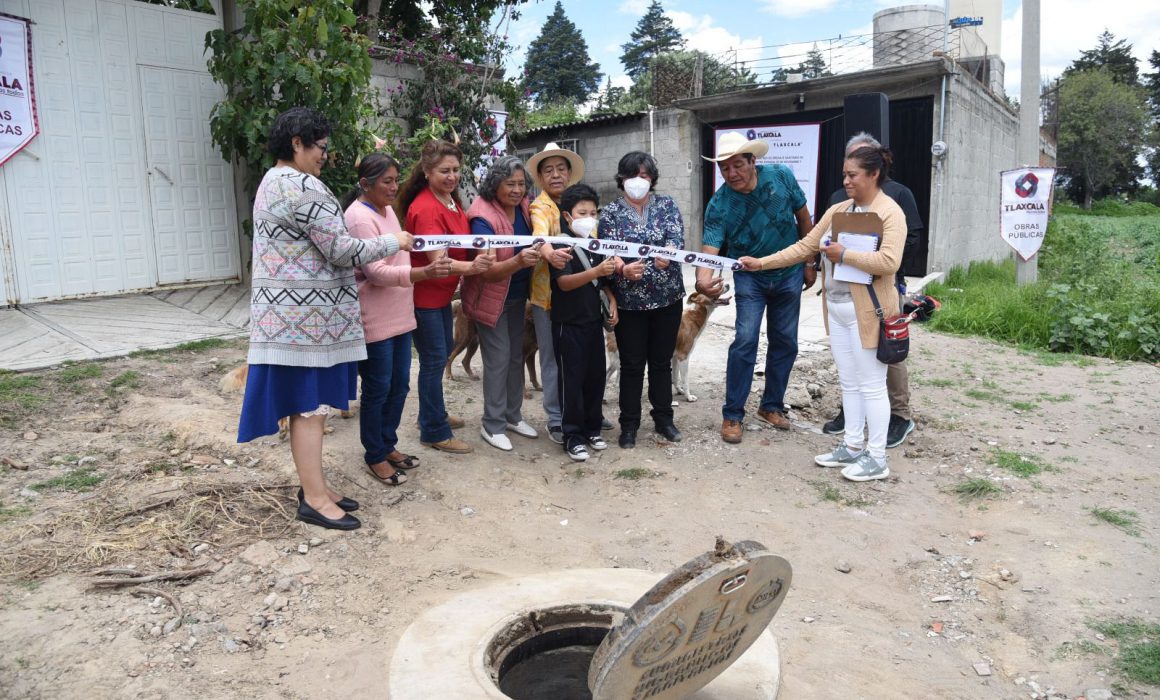 Entregan red de drenaje sanitario en San Diego Metepec, Tlaxcala
