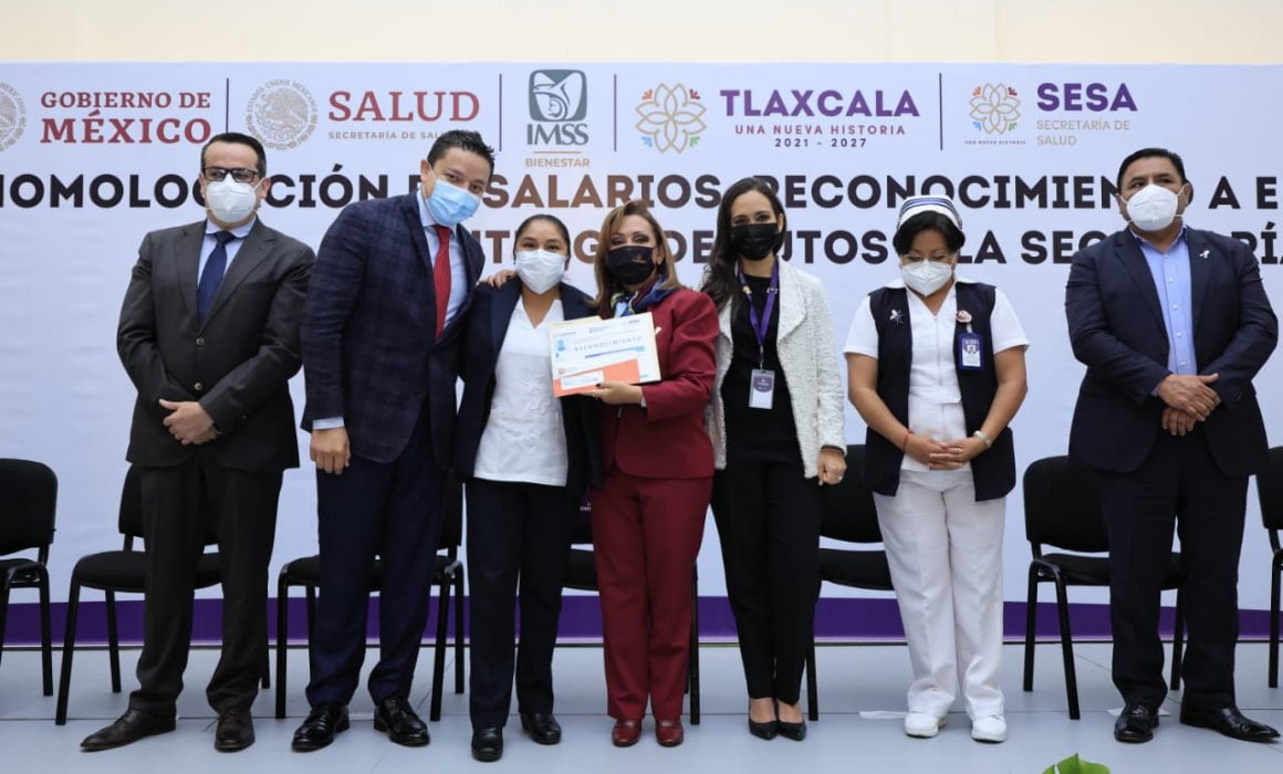 Entregan homologación de salarios, autos e incentivos económicos a sector salud