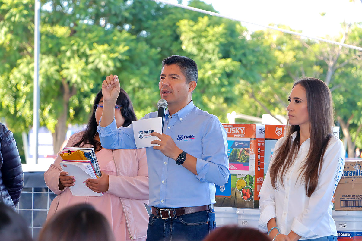  Rivera Pérez se enfoca en su rol como alcalde de Puebla a pesar de encuestas favorables para la candidatura al Gobierno del estado