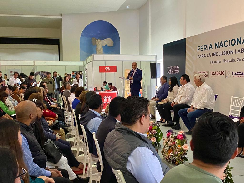 Vincula feria nacional de empleo a jóvenes con oportunidades laborales