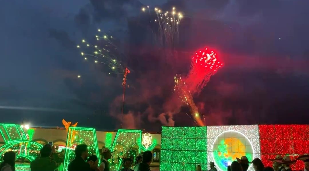Los colores verde, blanco y rojo inundan las calles de San Pedro Cholula
