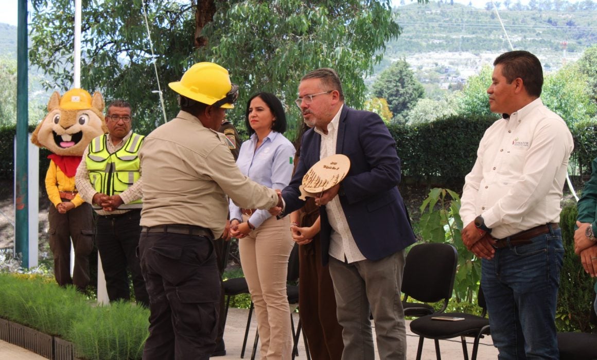Reconoce SMA a combatientes de incendios forestales del estado