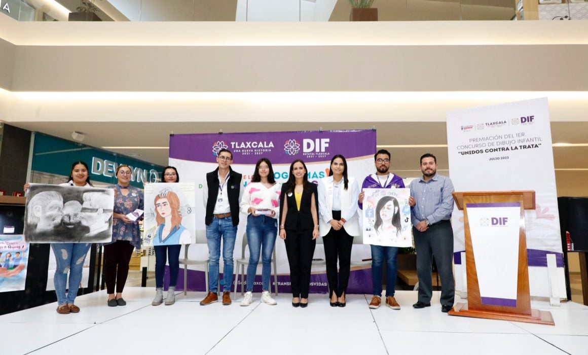 Premia DIF estatal ganadores de concurso de dibujo Unidos contra la trata