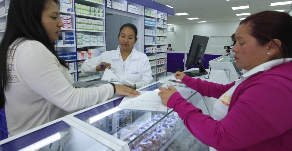 Pese a oposición, presume Lorena Cuéllar atención en Módulos Médicos 