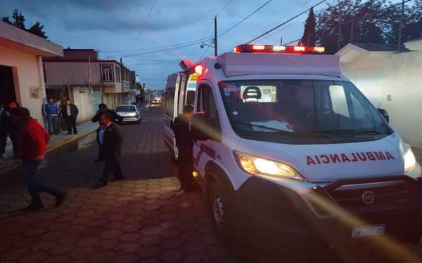 Mandan al hospital a un hombre tras presunta riña, en Tetla; lo hirieron de bala 