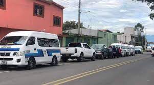 Transportistas de Tlaxcala se lanzan contra Flecha Azul por irregularidades