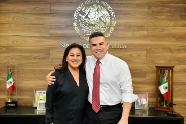 Nadia Navarro buscará reelección en el Senado con el PRI