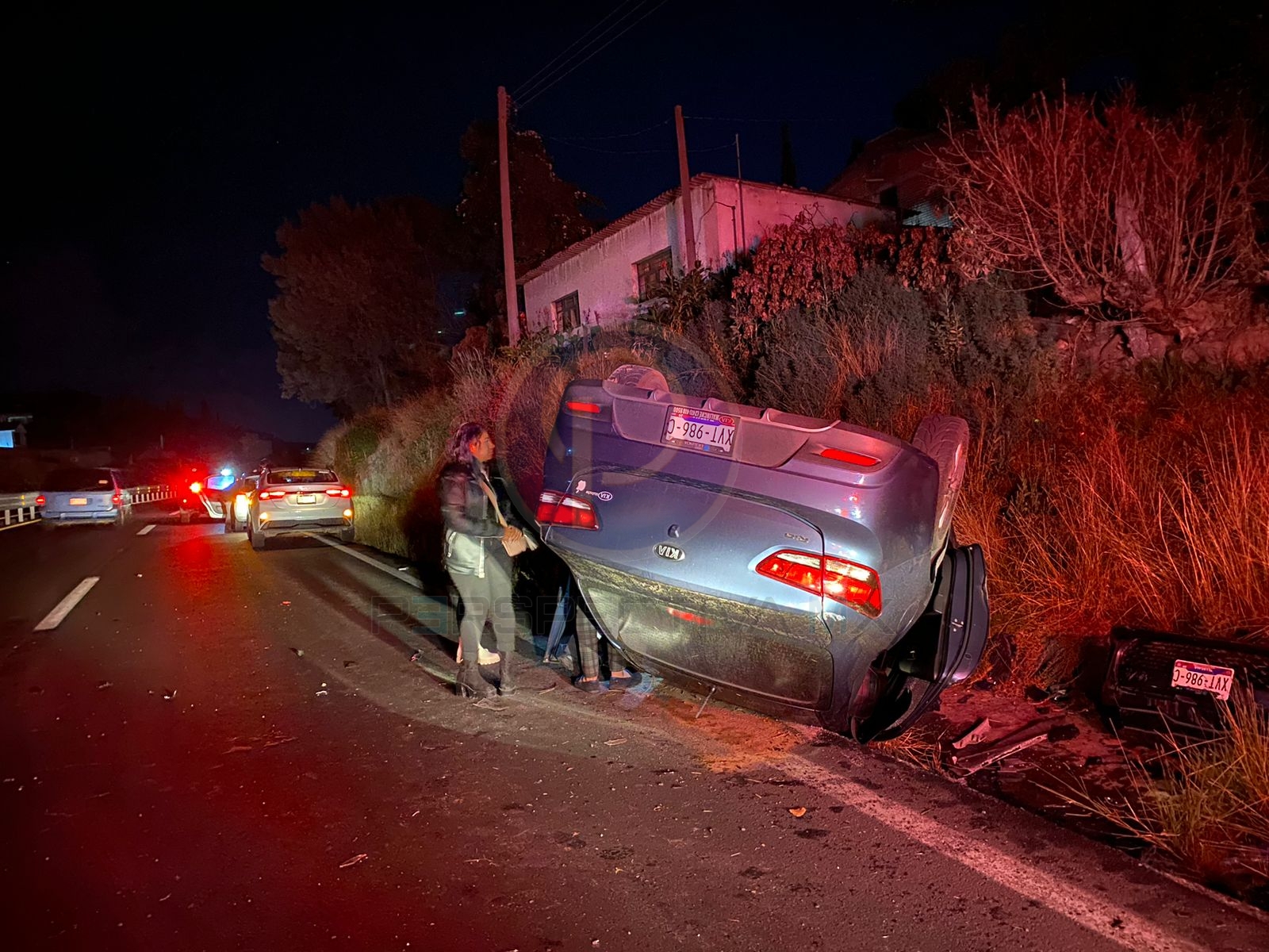Pareja vuelca su vehículo en Totolac; ambos sobrevivieron