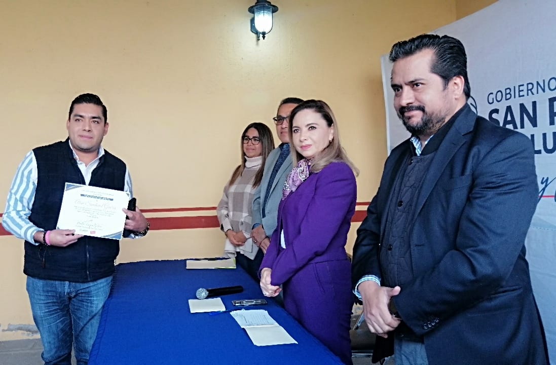 Paola Angon reconoce el esfuerzo de colaboradores