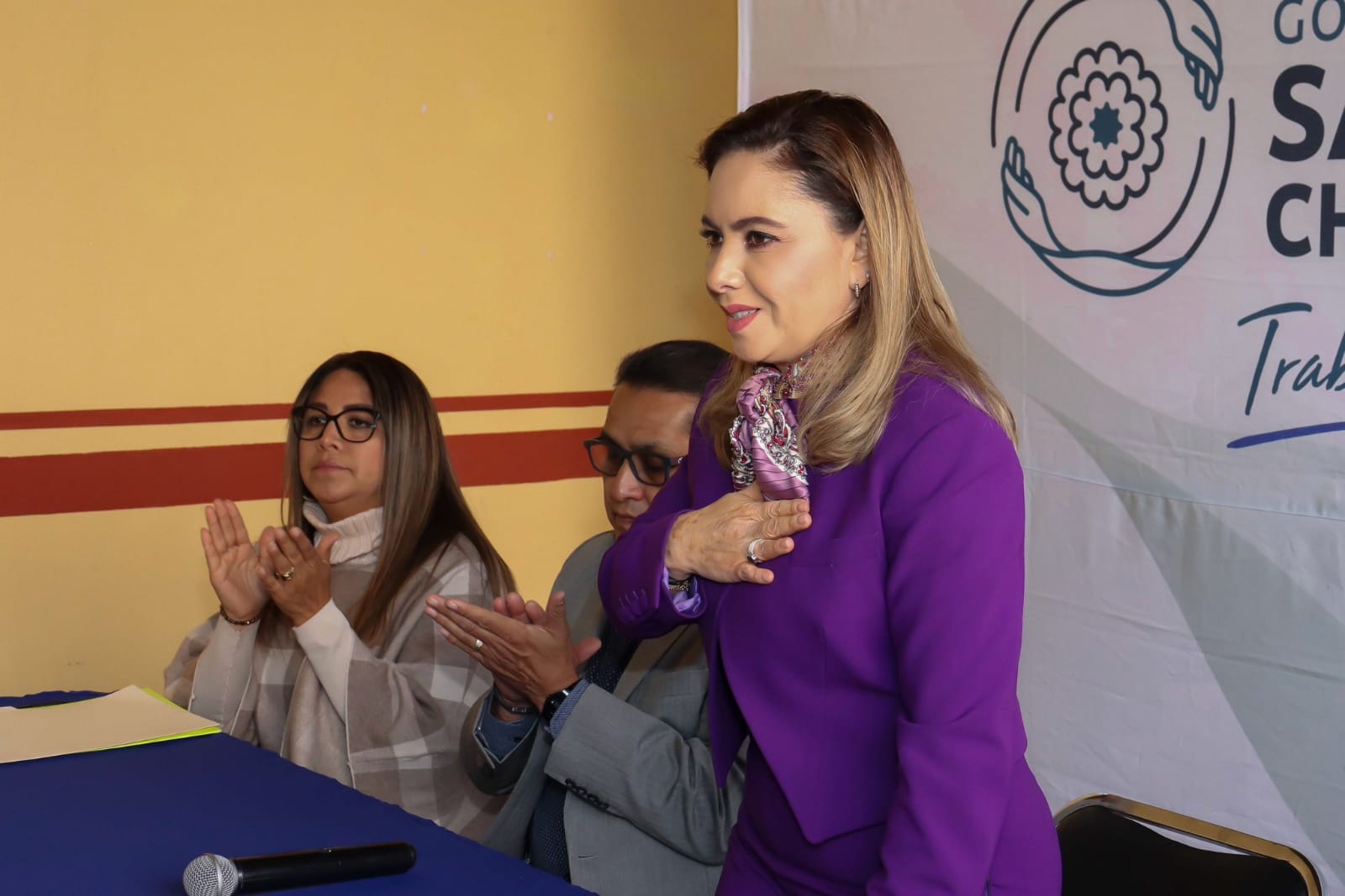Paola Angon reconoce a servidores públicos que destacan en su dedicación en servir a las familias cholultecas