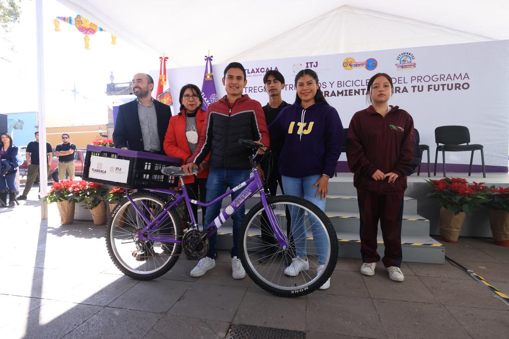 Agiliza ITJ movilidad de estudiantes y emprendedores con bicicletas y triciclos