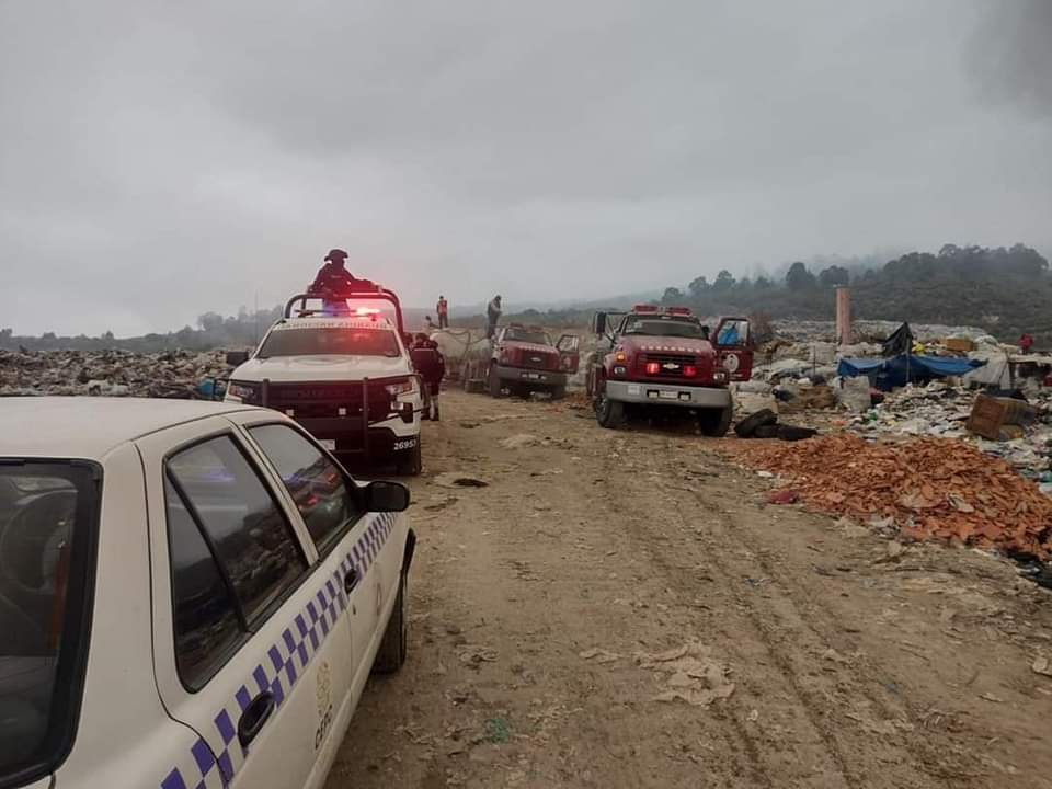 Tras 72 horas de trabajos, logran sofocar incendio en relleno sanitario de Panotla