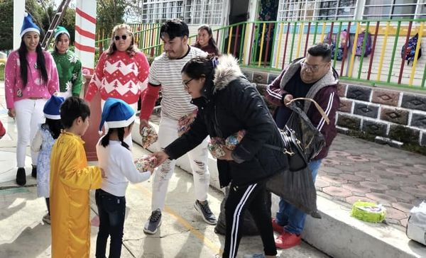Encendido Navideño en Calpan lo encabeza Fernando Castellanos