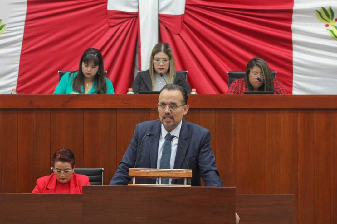 Manuel Cambrón pidió voluntad política para que funcionarios respondan con transparencia 