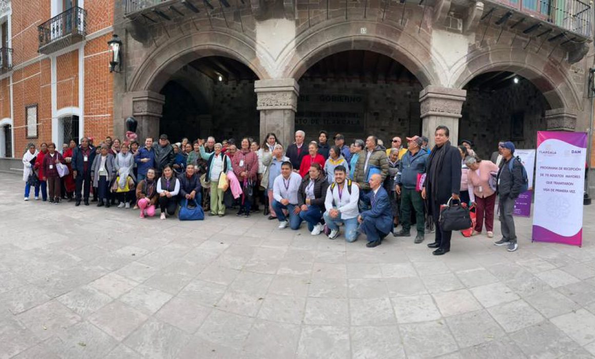 Reconoce Lorena Cuéllar a migrantes tlaxcaltecas en el mundo