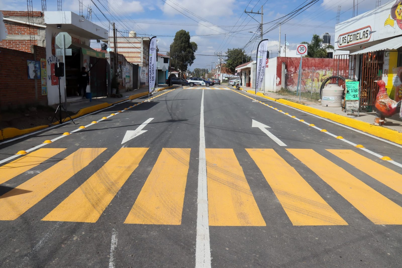 Paola Angon entrega pavimentación de la calle Vicente Guerrero en Tepontla