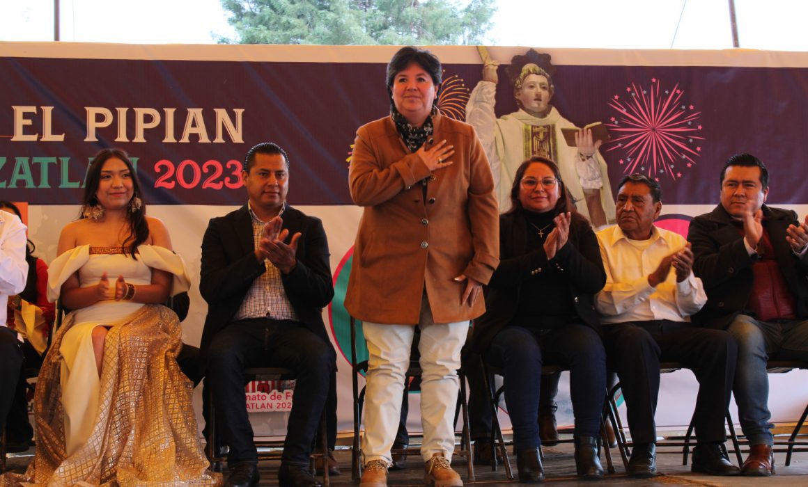 Participa Maribel Pérez en la feria del bastón y del pipián en Tizatlán