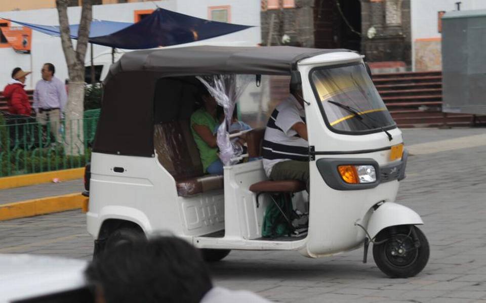 Mototaxista ebrio provoca percance en el sur del estado