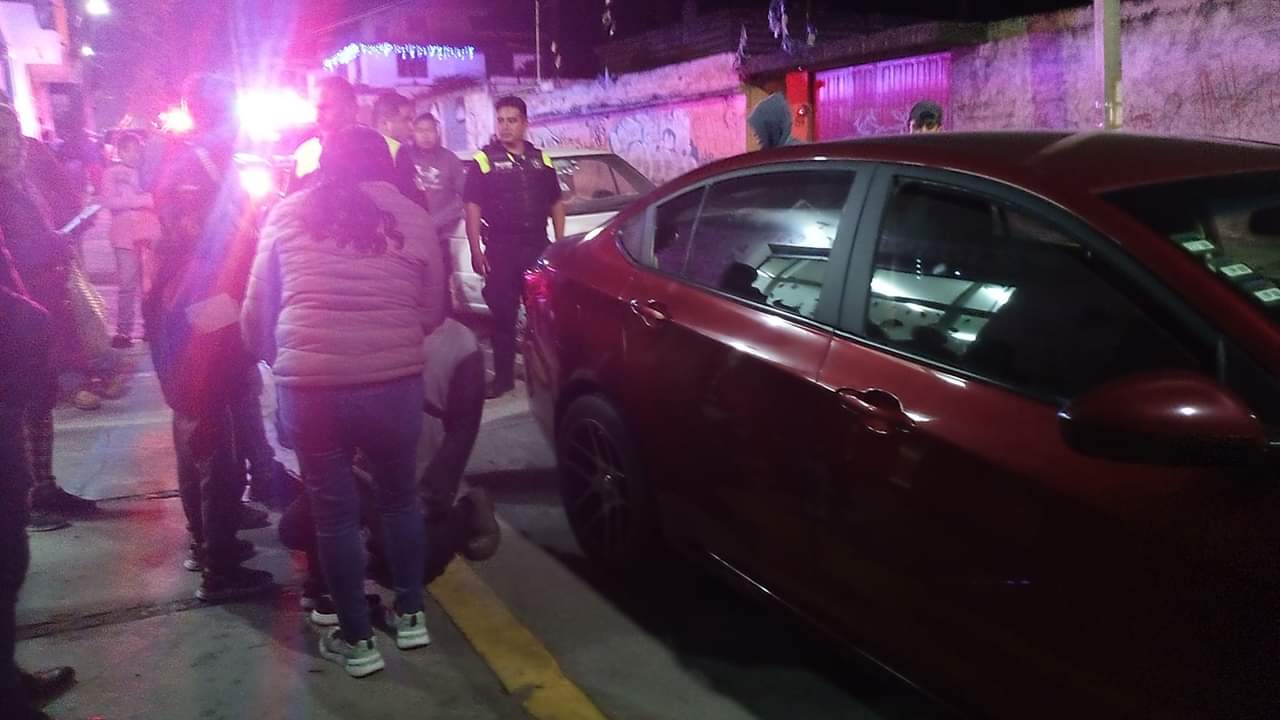 Taxi causa accidente y huye, en San Pablo del Monte 
