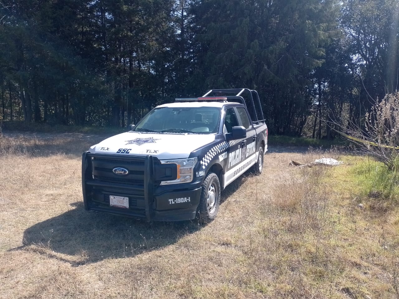 Hombre asesinado a golpes y disparo de arma de fuego, es abandonado en barranca de San Pablo del Monte