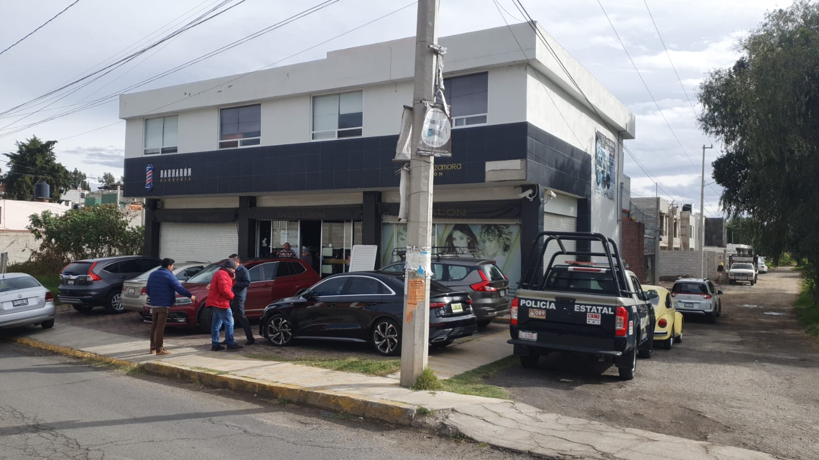 COMANDO ARMADO ATRACA SALÓN DE BELLEZA EN IXTULCO: ROBAN MÁS DE 40 MIL PESOS