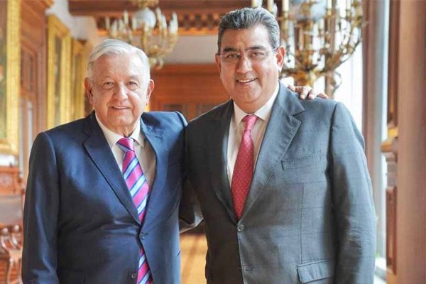 AMLO reconoce trabajo de Sergio Céspedes como gobernador de Puebla