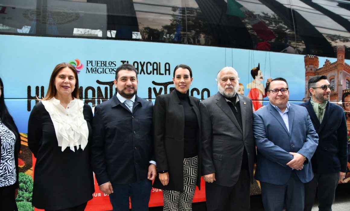 Asiste Salvador Santos al banderazo del Turitour CDMX-Huamantla-Ixtenco