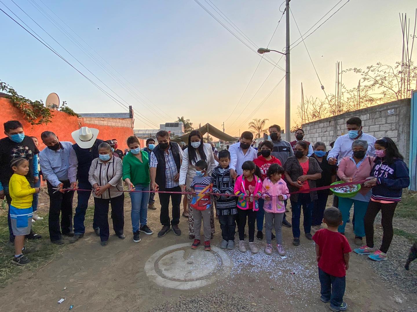 Ariadna Ayala atiende servicios básicos en colonias marginadas de Atlixco.