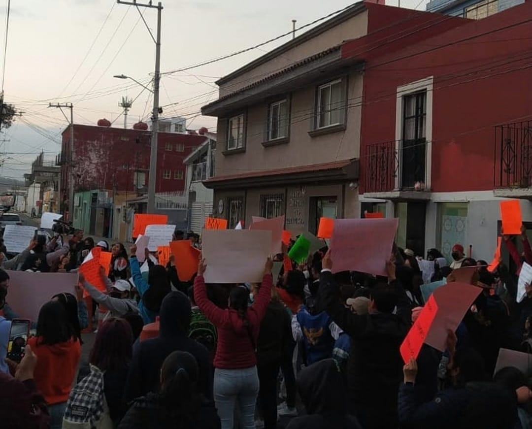 Sin acuerdo SEP y padres de familia del CELMA continua exigencia de destitución de directora general