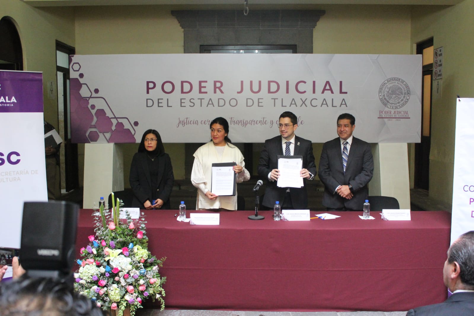 Firman SC y TSJE para capacitar a personal en lengua Náhuatl