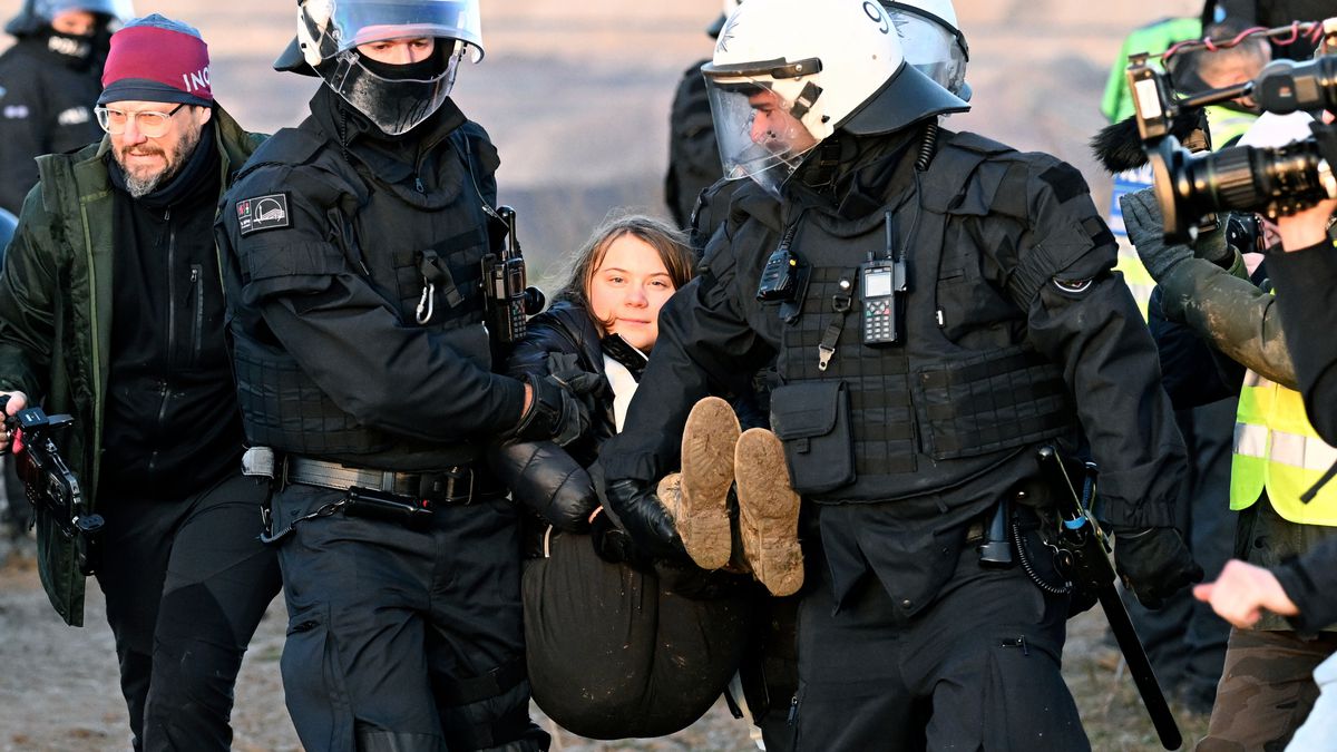 Detienen a Greta Thunberg en Alemania durante una protesta en una mina de carbón