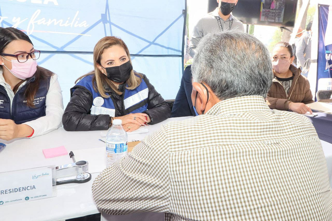 Inicia Paola Angon en Manantiales las jornadas de atención ciudadana “Cholula va por Todos” de este 2023