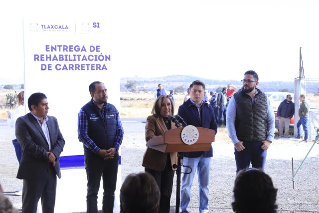 Inauguró gobernadora rehabilitación de obras carreteras en Apizaco, Muñoz De Domingo Arenas y Xaltocan