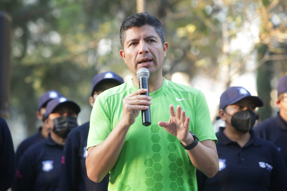 Rescate de espacios públicos, seguridad y apoyos son las propuestas que realizó Eduardo Rivera al gobernador Sergio Salomón Céspedes