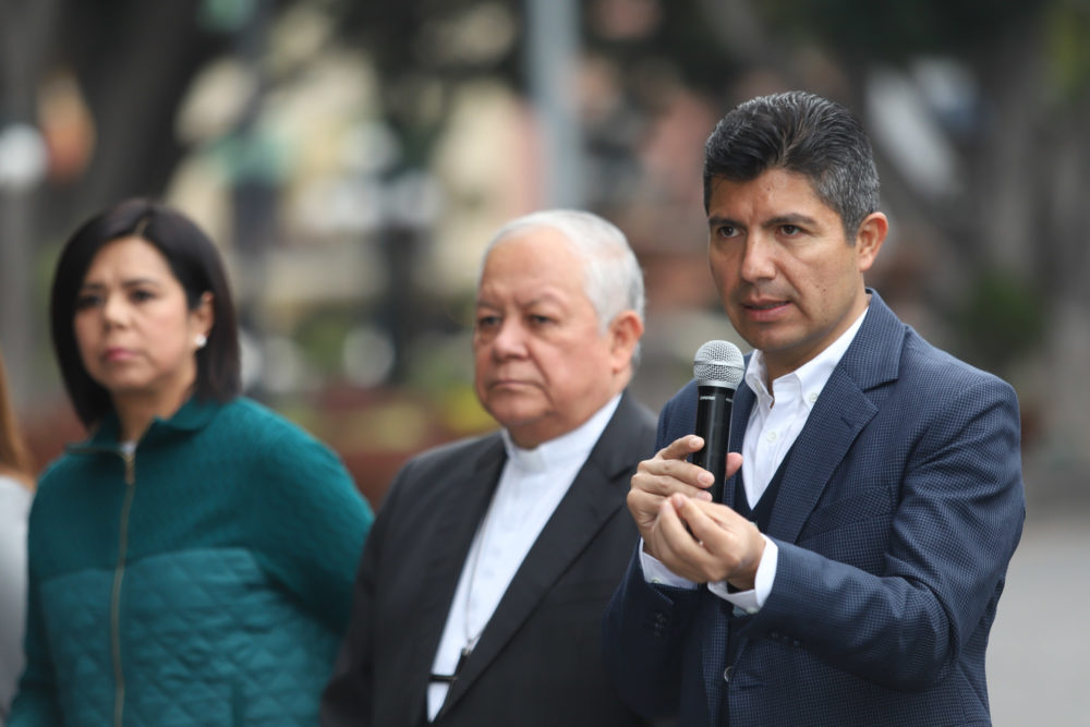 En febrero estará lista la licitación para publicidad en paraderos: Eduardo Rivera