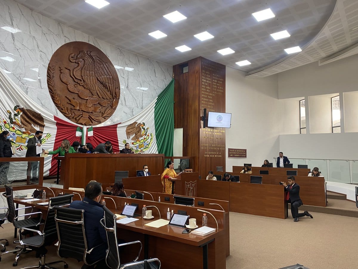 Campesinos dan trabajo a diputados; piden legislación en rubros de importancia para el sector