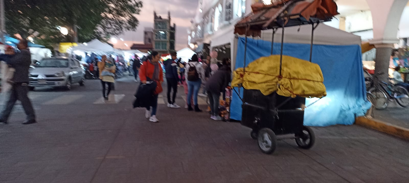 Comerciantes de Zacatelco acusan competencia desleal