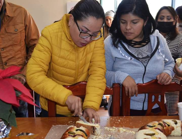 Ayuntamiento de Amaxac de Guerrero celebra Día de Reyes