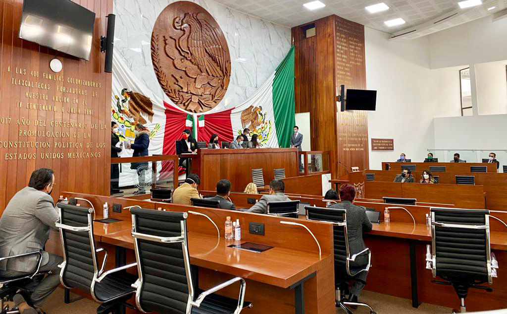 No lo permitirán; diputados impiden reinstalación de basificados