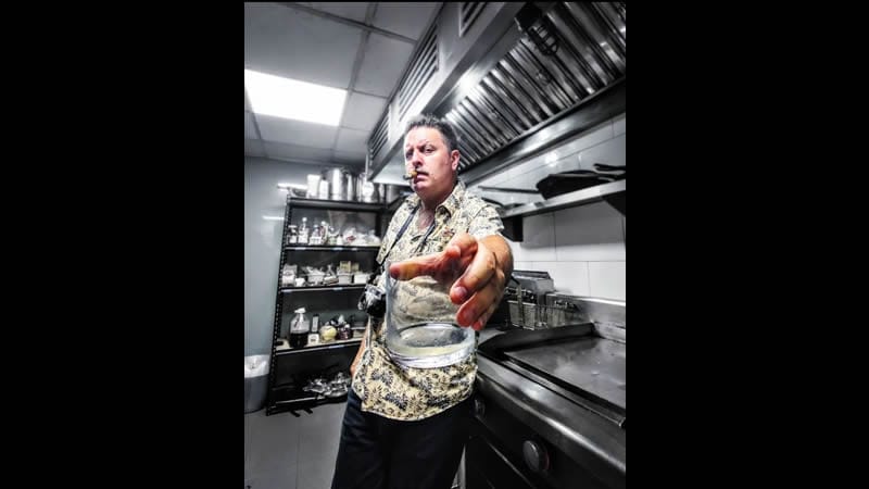 "No le venden por miedo": Chef Herrera se queja de puesto de tacos que no le vendió (Vídeo)