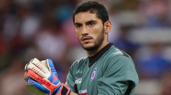 Jesús Corona fue asaltado al salir de los entrenamientos con Cruz Azul