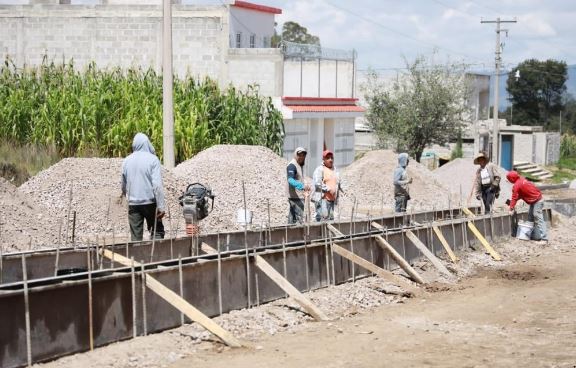 Alcalde de Chiautempan da a conocer obras y acciones en las comunidades y delegaciones del municipio