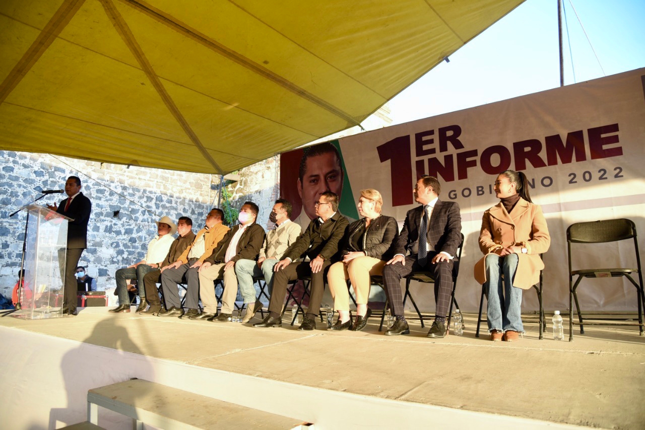Alcalde de Tlaxcala capital acude al primer informe de actividades del presidente de comunidad de Tizatlán