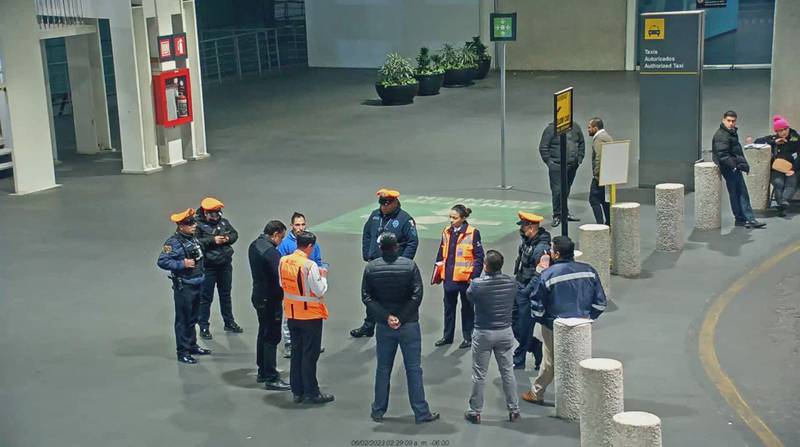 AICM da de ‘baja’ a taxista por robar 400 dólares a turista peruano