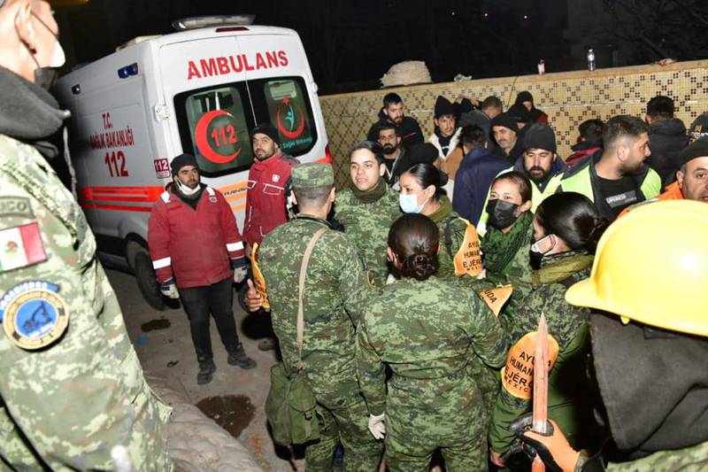 Terremoto en Turquía: Equipo mexicano rescata a primera persona en Adiyaman